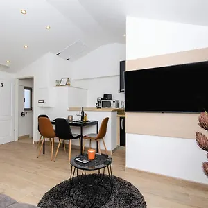  Apartment Aspalathos Old Town
