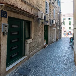  Apartment Siesta